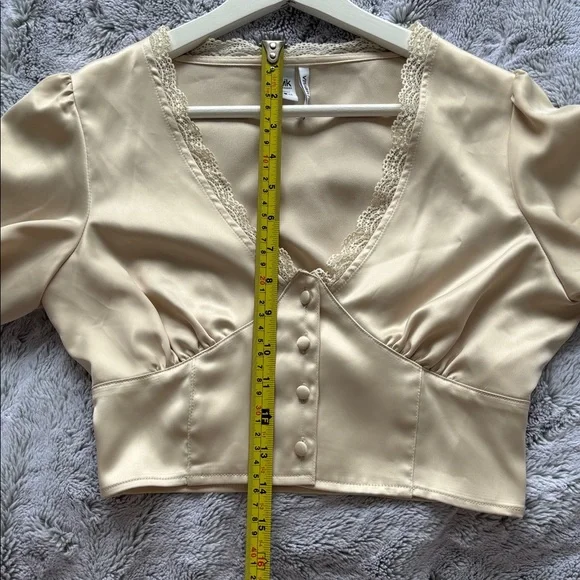 twik Cream Satin Lace-Trim Cropped Blouse-xs - Picture 11 of 12